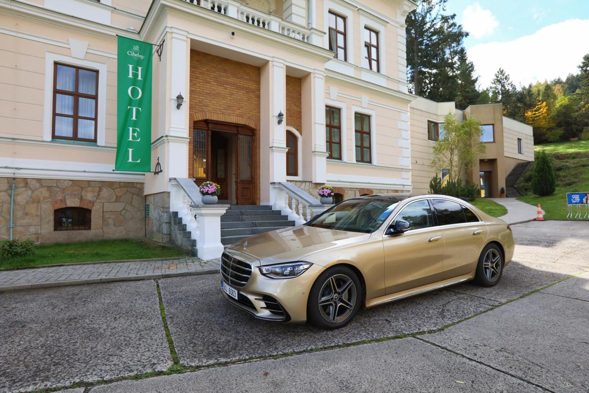 Hotel Chateau Cihelny Karlovy Vary Bagian luar foto