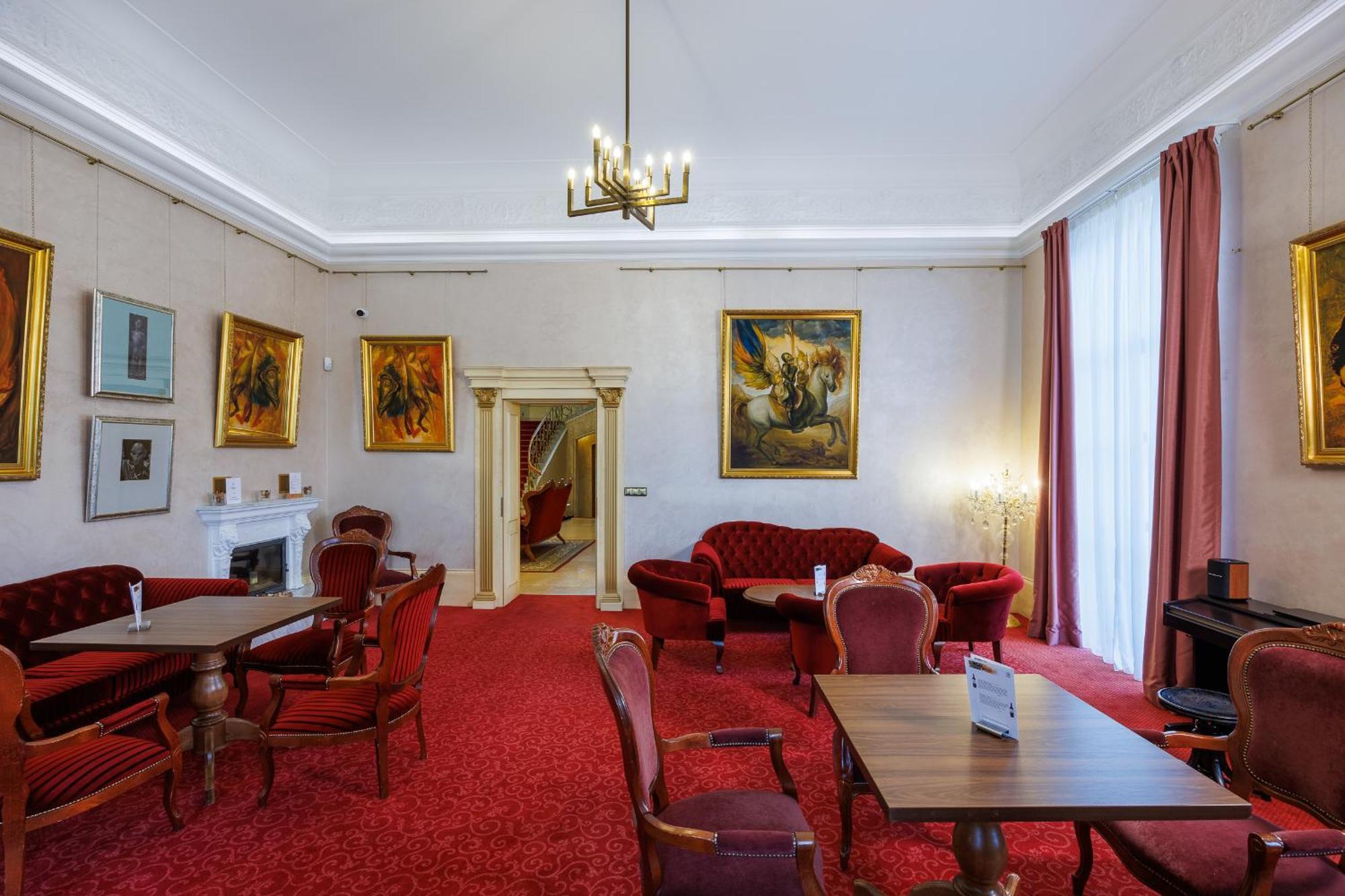 Hotel Chateau Cihelny Karlovy Vary Bagian luar foto