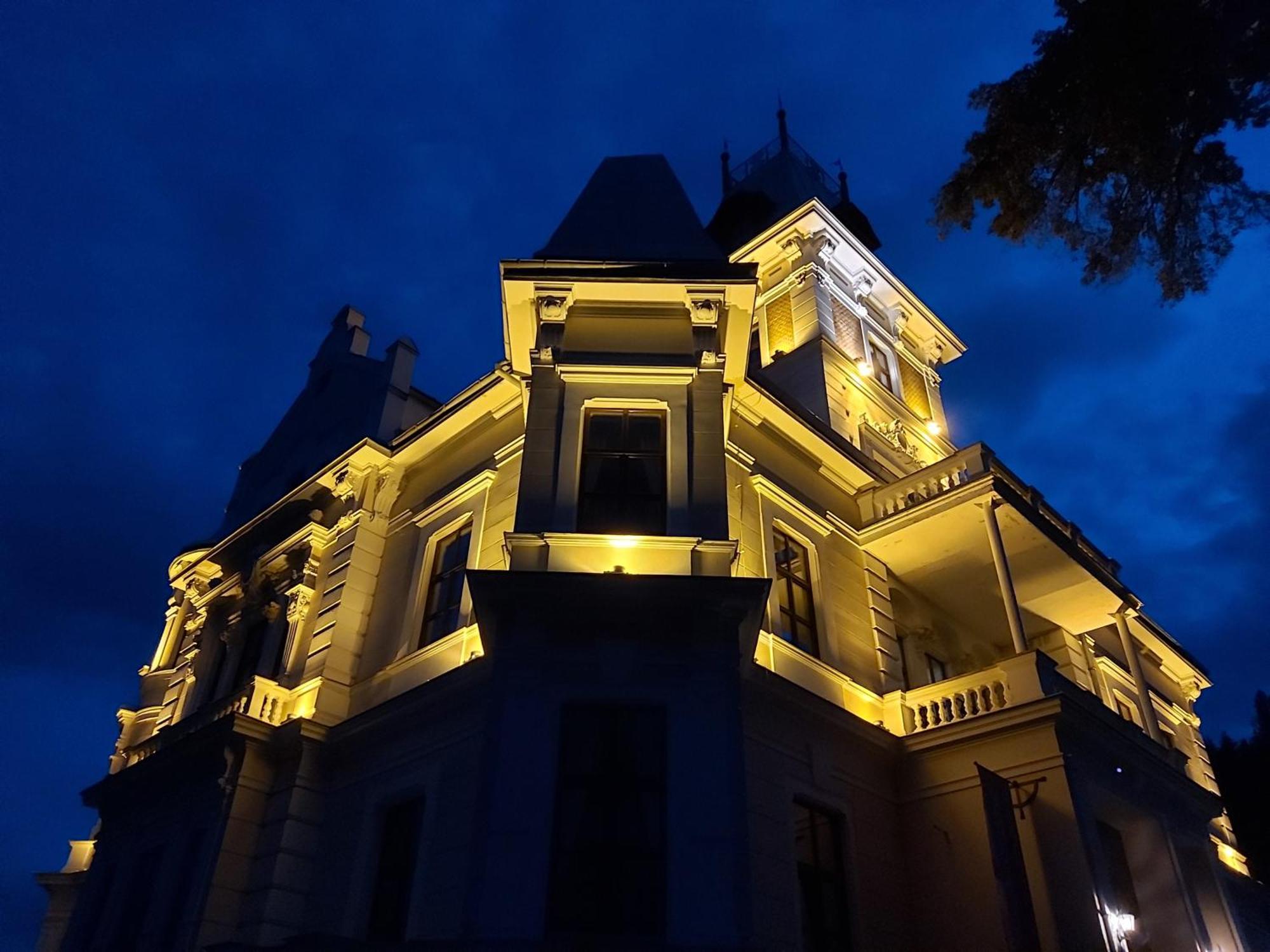 Hotel Chateau Cihelny Karlovy Vary Bagian luar foto